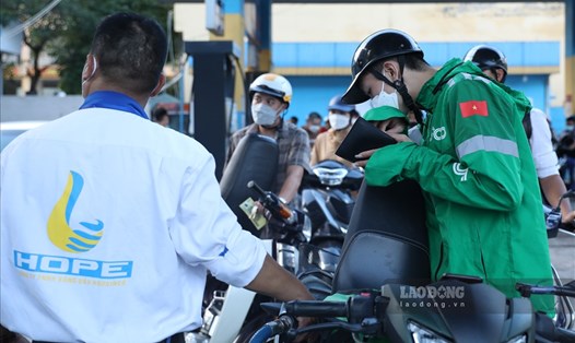 Doanh nghiệp cho rằng, khi có sự cạnh tranh đúng nghĩa, thị trường xăng dầu mới hoạt động lành mạnh. Ảnh: Phan Anh