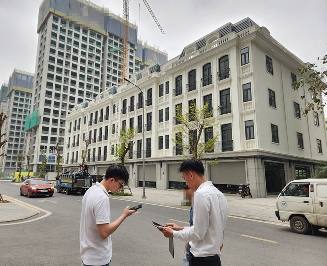 Lãi suất thấp nhưng người mua nhà vẫn dè dặt. Ảnh: Cao Nguyên