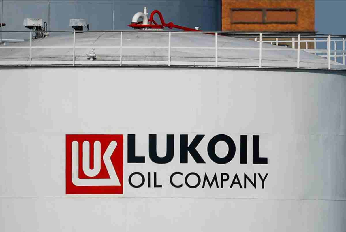 Ukraine stopped shipping Russian company Lukoil's oil to Hungary and Slovakia. Photo: Lukoil