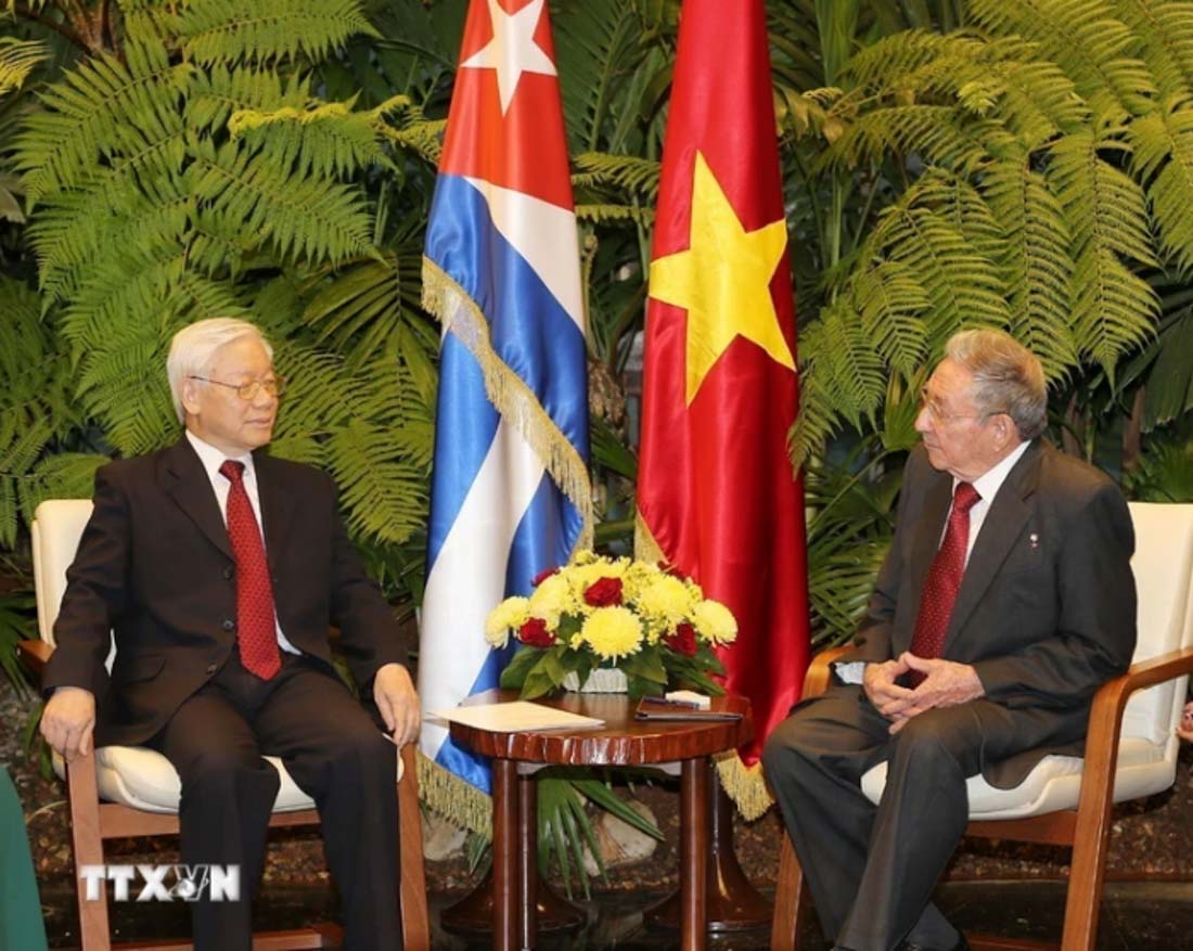 General Secretary Nguyen Phu Trong held talks with First Secretary of the Central Committee of the Communist Party of Cuba, Chairman of the State Council and Council of Ministers of the Republic of Cuba Raul Castro Ruz on the afternoon of March 29, 2018 at the Revolutionary Palace in Thua Thien Hue. Havana dollars. Photo Tri Dung/TTXVN