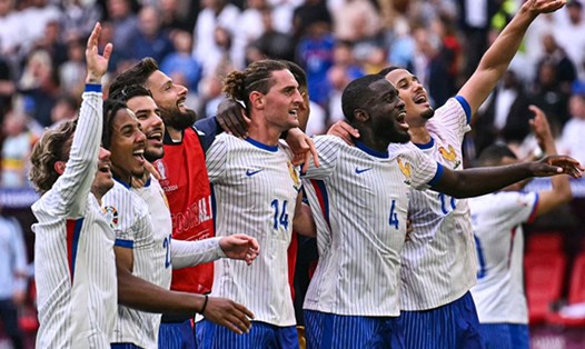 Sự chắc chắn của hàng phòng ngự giúp đội tuyển Pháp tiến vào vòng tứ kết EURO 2024. Ảnh: AFP