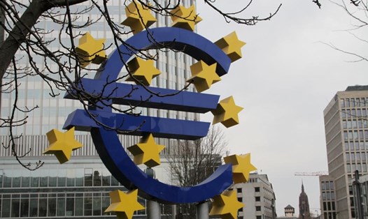 Nguy cơ khủng hoảng đồng euro gia tăng, các nước nợ nần trong khu vực này có thể bị ảnh hưởng. Ảnh: Xinhua