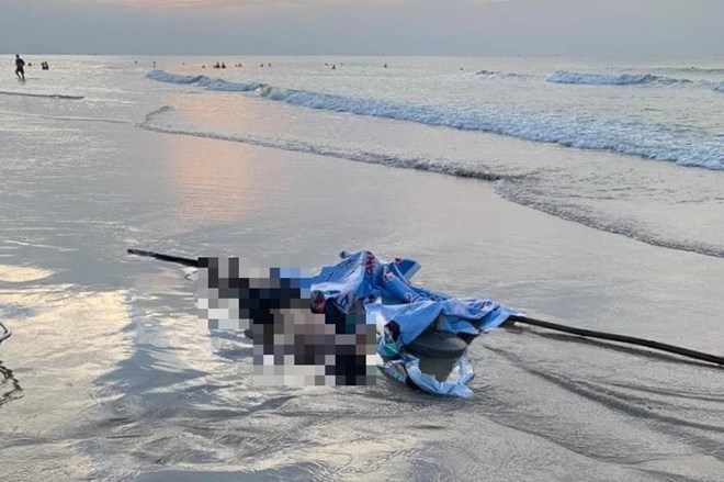 Phát hiện 2 thi thể dạt vào bờ biển Vũng Tàu