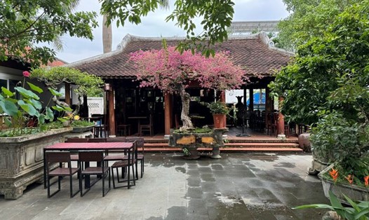 Trong số thửa đã tách, lớn nhất là khu đất có diện tích hơn 2.500m2, hiện được xây dựng quán cà phê Không Gian Việt ở Quảng Ngãi. Ảnh: Viên Nguyễn