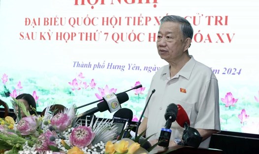 Chủ tịch nước Tô Lâm phát biểu tại buổi tiếp xúc cử tri ở Hưng Yên. Ảnh: TTXVN