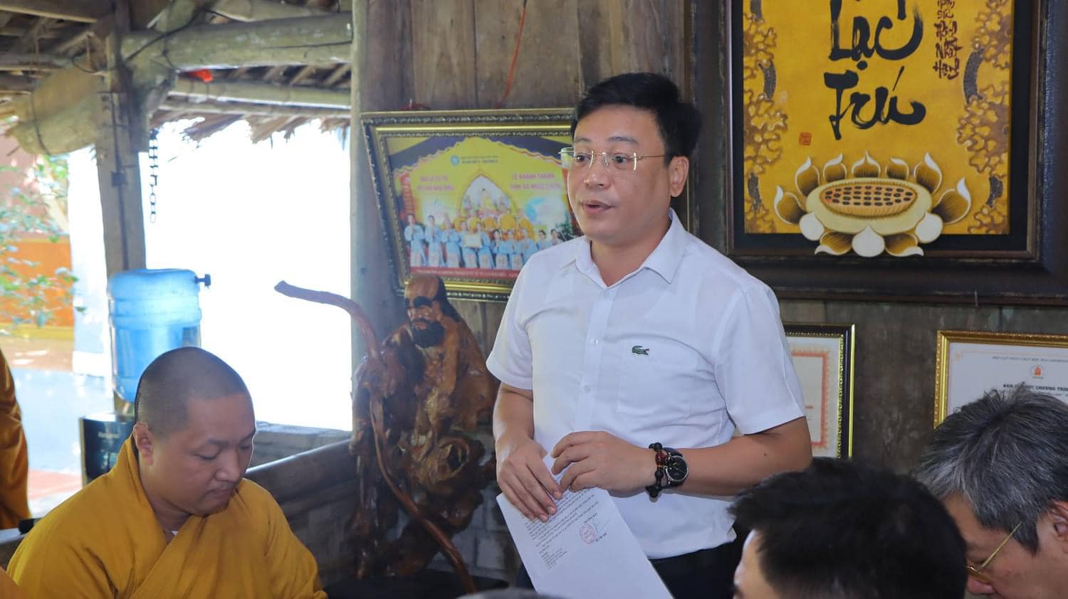 Ông Hồ Việt Anh - Trưởng ban Tôn giáo tỉnh Thanh Hóa tại buổi làm việc với Ban Tổ chức khóa tu, ngày 1.7. Ảnh: T.L