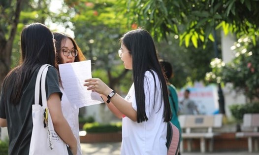 Học sinh tham dự kỳ thi tuyển sinh lớp 10 tại Hà Nội năm 2024. Ảnh: Hải Nguyễn