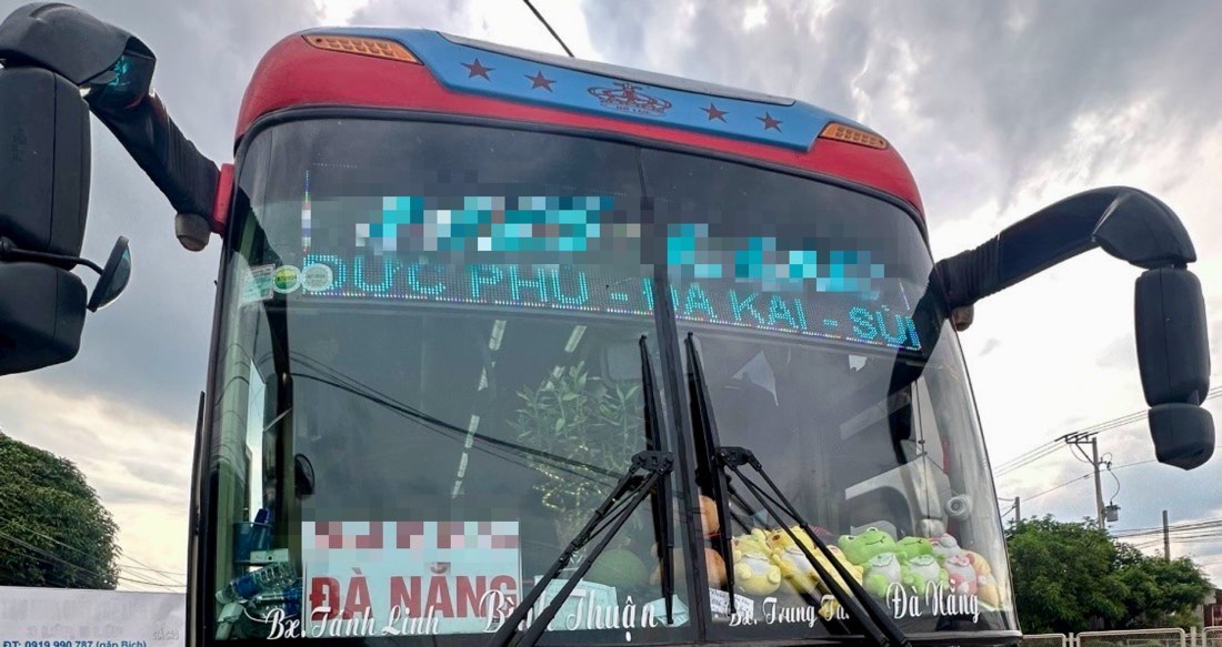 Violating passenger vehicles were stopped for inspection and handling. Photo: Department of Transport