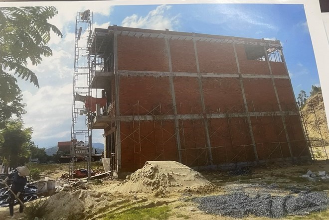 Ảnh chụp vào năm 2023 phần đất do bà Thơ sở hữu hợp pháp ở Nha Trang nhưng có người lạ vào xây dựng. Ảnh: Hữu Long