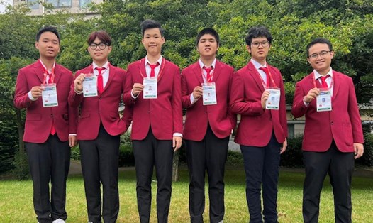 Đội tuyển Việt Nam tham dự Olympic Toán học quốc tế 2024. Ảnh: Bộ GDĐT
