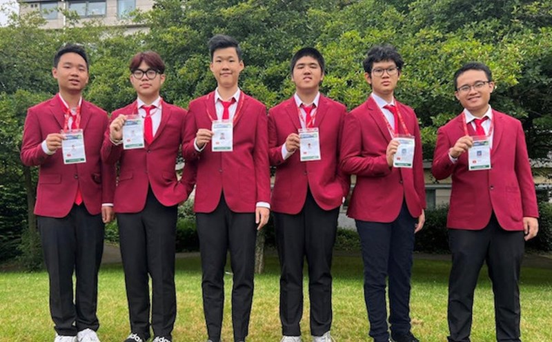 Đội tuyển Việt Nam tham dự Olympic Toán học quốc tế 2024. Ảnh: Bộ GDĐT