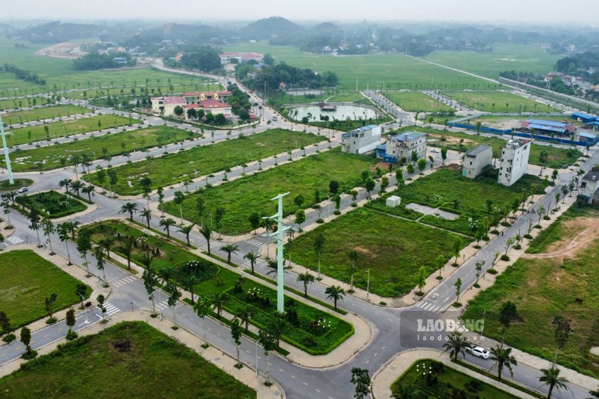 Khu đô thị trăm tỉ hoang vắng bóng người tại Thái Nguyên. Ảnh: Việt Bắc