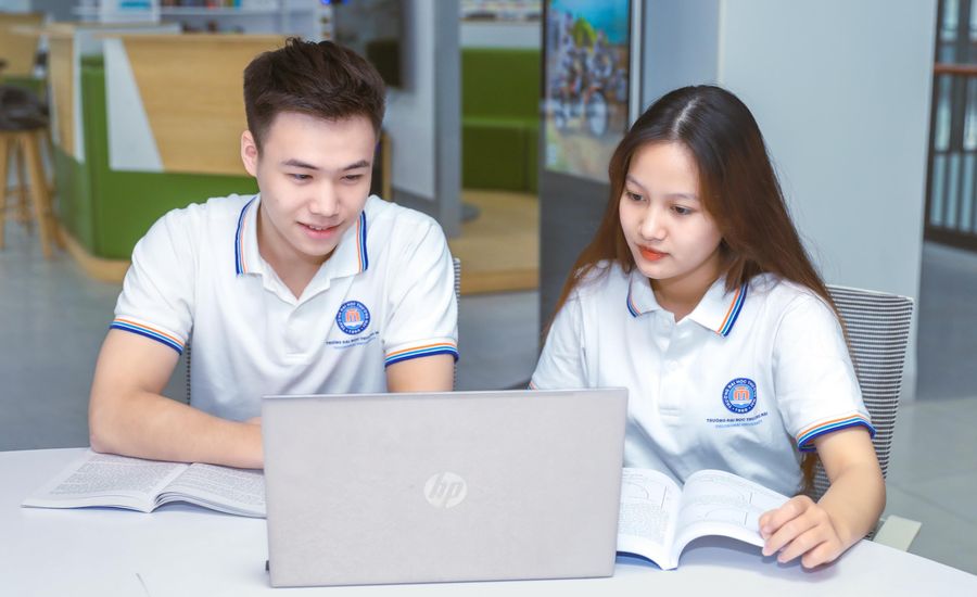 Trường Đại học Thương mại công bố thêm điểm chuẩn xét tuyển sớm 2 phương thức năm 2024. Ảnh: Nhà trường