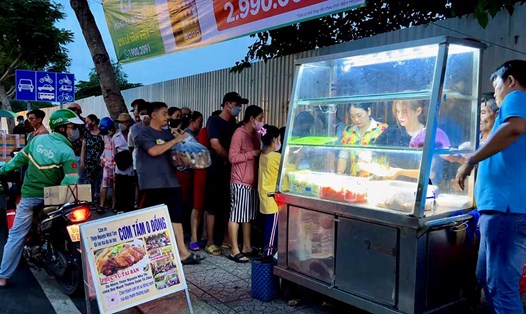 Quán cơm tấm 0 đồng trên đường Lê Văn Việt (TP Thủ Đức). Ảnh: Như Quỳnh