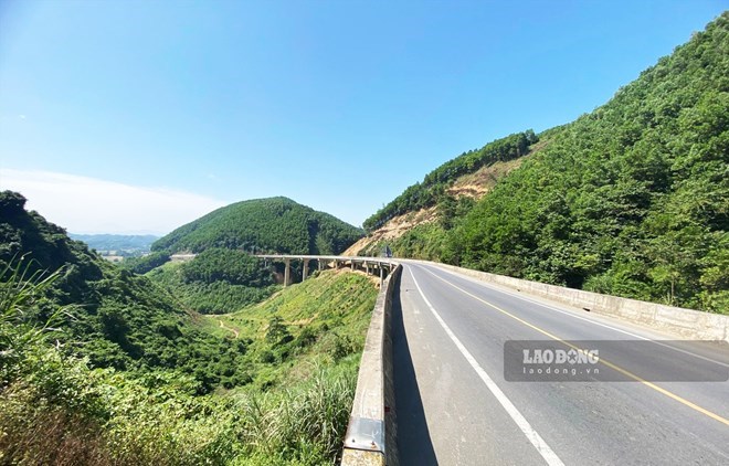 According to Cao Bang people, if formed, the Cao Bang - Bac Kan expressway will attract many vehicles. Photo: Nguyen Tung.