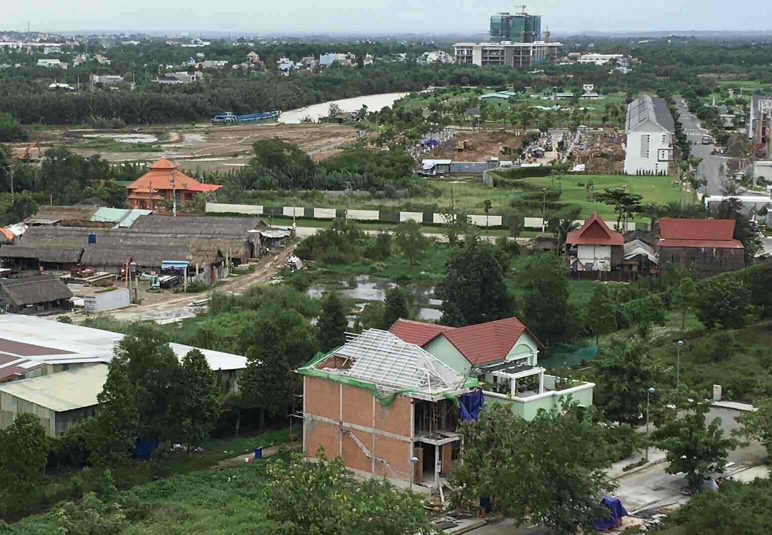 Phân khúc đất nền dự báo sẽ có nhiều biến động khi áp dụng luật mới. Ảnh: Bảo Chương