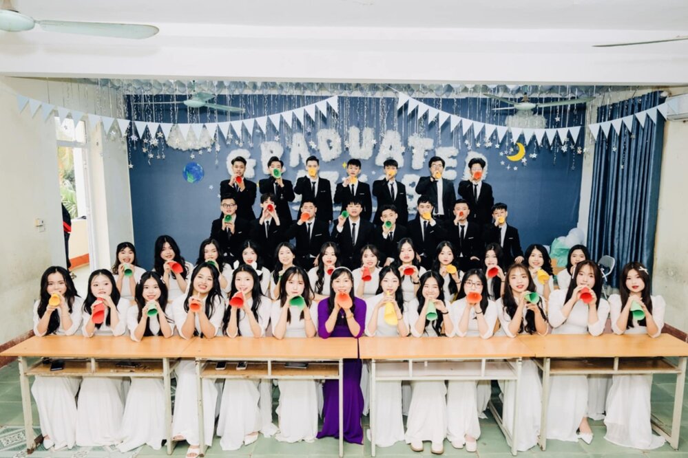 Lớp 12A3 - trường THPT Kỹ Thuật Việt Trì có 100% học sinh đạt điểm giỏi môn Ngữ Văn trong kỳ thi tốt nghiệp THPT 2024 vừa qua. Ảnh: Nhà trường