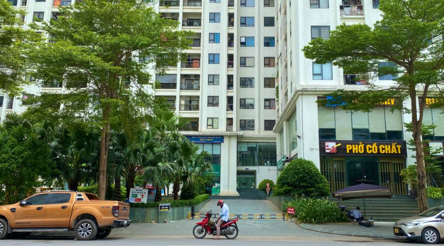 Quá trình giao dịch bất động sản bằng giao dịch ngân hàng, giao dịch chuyển khoản sẽ hạn chế nhiều rủi ro, nhất là tình trạng trốn thuế. Ảnh: Tuyết Lan