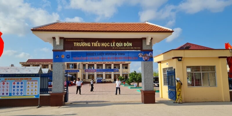Học phí năm 2024-2025 cấp mẫu giáo, tiểu học... tại Cà Mau khu vực thành thị gấp đôi nông thôn. Ảnh: Nhật Hồ