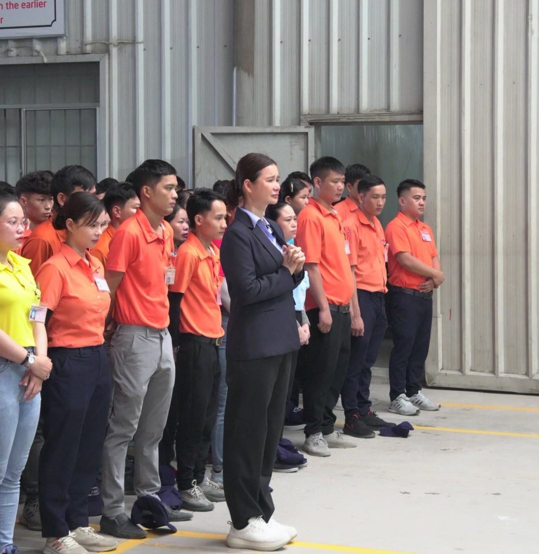 Workers were emotional when remembering General Secretary Nguyen Phu Trong. Photo: Provided by CDCS