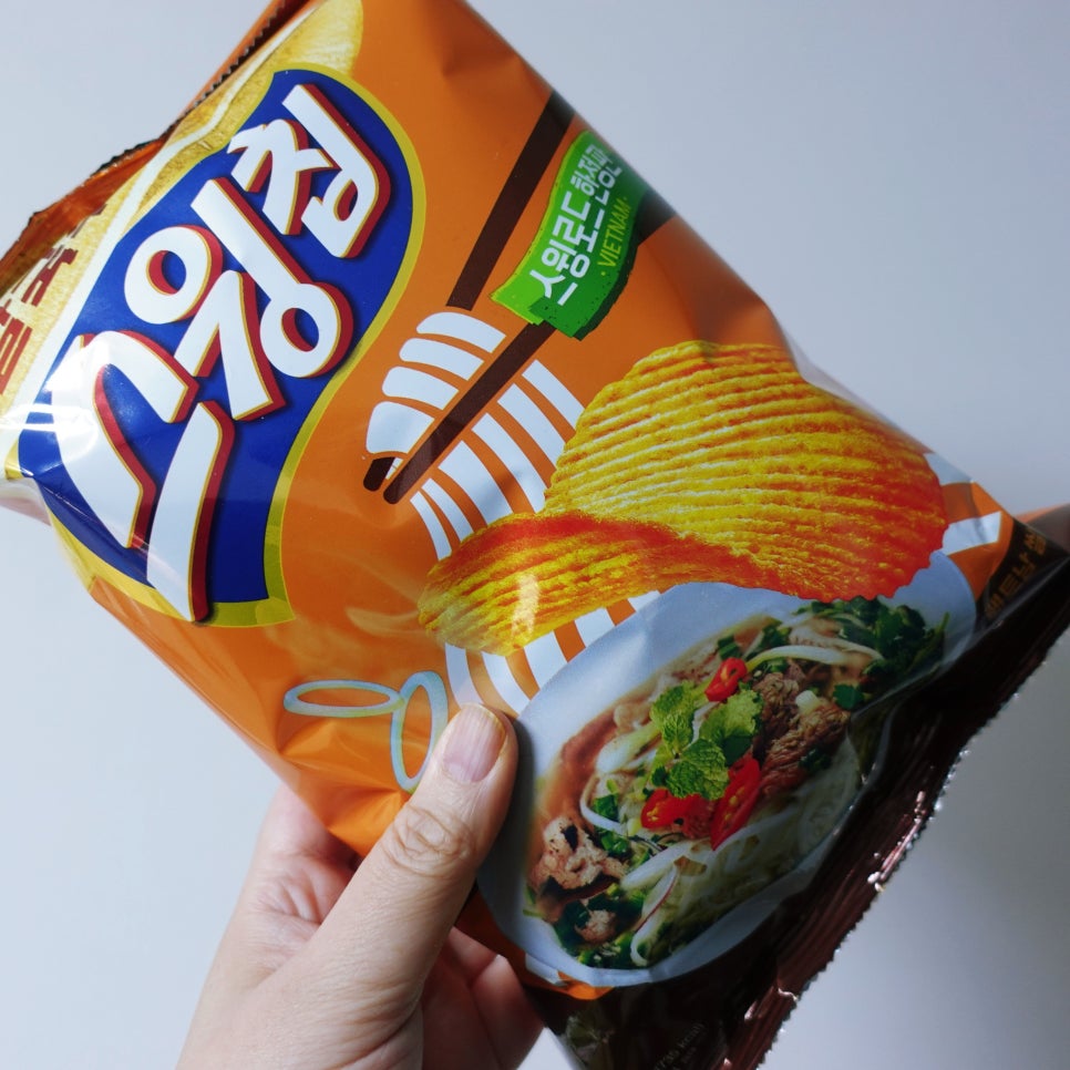 Snack khoai tây vị phở bò thu hút sự chú ý của giới trẻ Hàn Quốc. Ảnh: Chadain