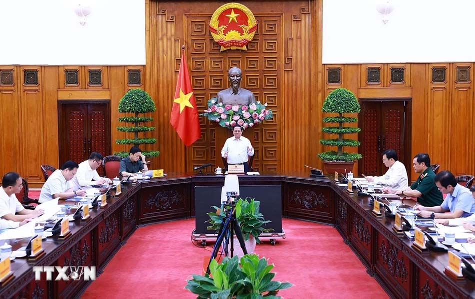 Thủ tướng Chính phủ Phạm Minh Chính chủ trì họp về tình hình thi công dự án đường dây 500 kV mạch 3. Ảnh: Dương Giang