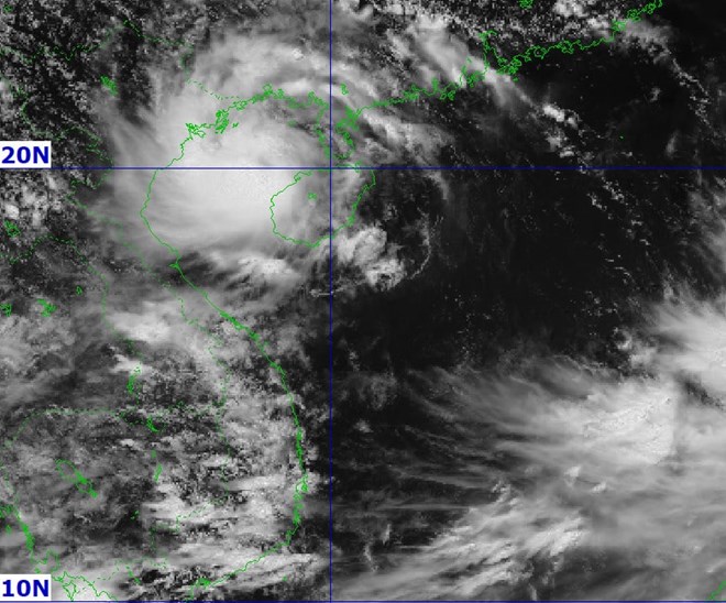 Bão số 2 liên tục mạnh lên, giật đến cấp 13