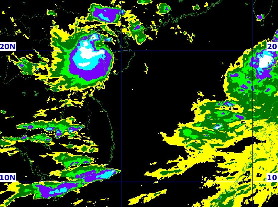 Ảnh mây vệ tinh bão số 2 lúc 16 giờ ngày 22.7. Ảnh: Trung tâm Dự báo Khí tượng Thủy văn Quốc gia