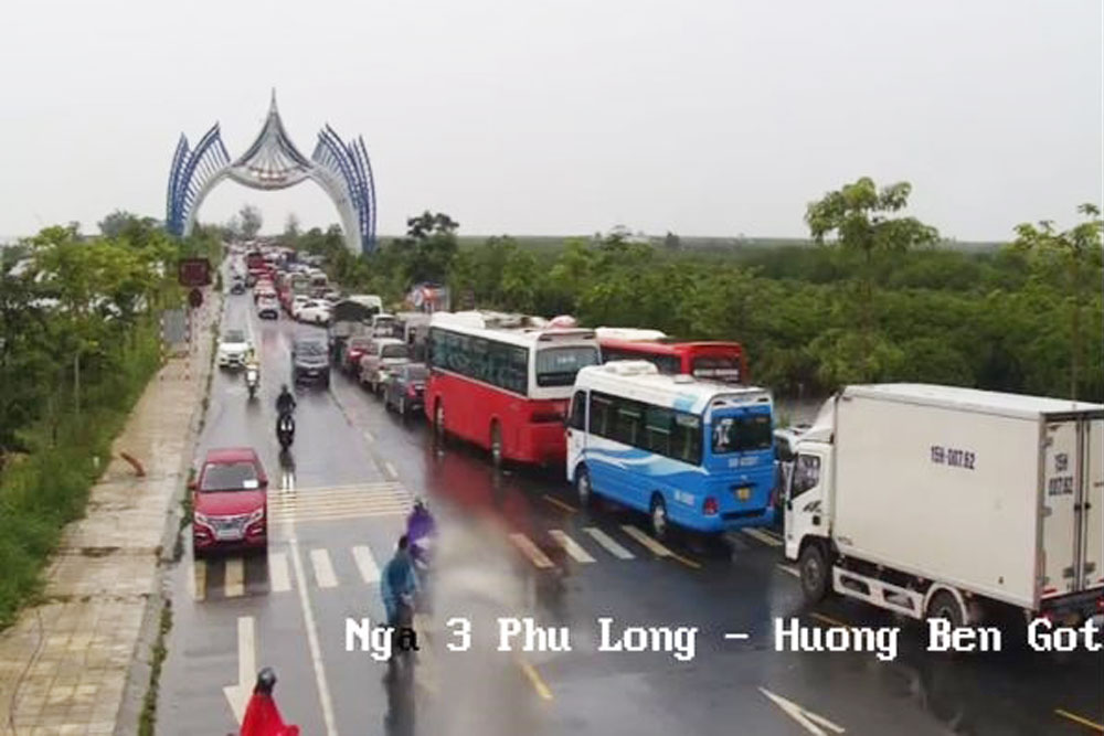 Du khách di chuyển từ Cát Bà về Hải Phòng trong sáng 22.7. Ảnh: Trung tâm Văn hóa - Thông tin và Thể thao huyện Cát Hải