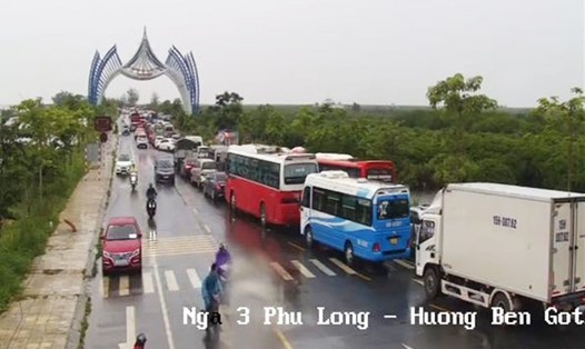 Du khách di chuyển từ Cát Bà về Hải Phòng trong sáng 22.7. Ảnh: Trung tâm Văn hóa - Thông tin và Thể thao huyện Cát Hải