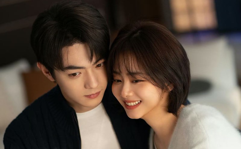 Hứa Khải, Đàm Tùng Vận trong một cảnh phim. Ảnh: Nhà sản xuất