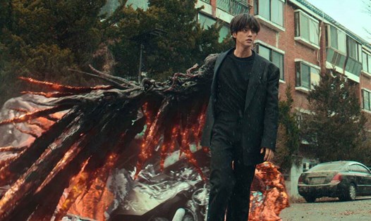 Song Kang đóng chính trong 3 phần phim "Sweet Home". Ảnh: Nhà sản xuất