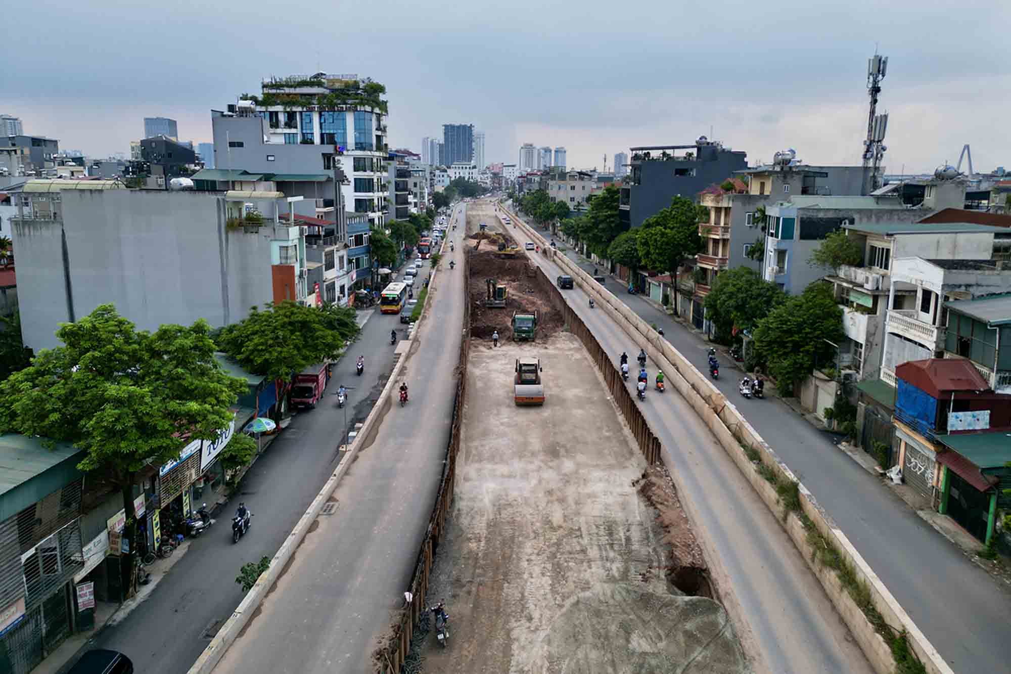 Au Co -Nghi Tam Street 확장 프로젝트 (Hanoi, Tay Ho District).