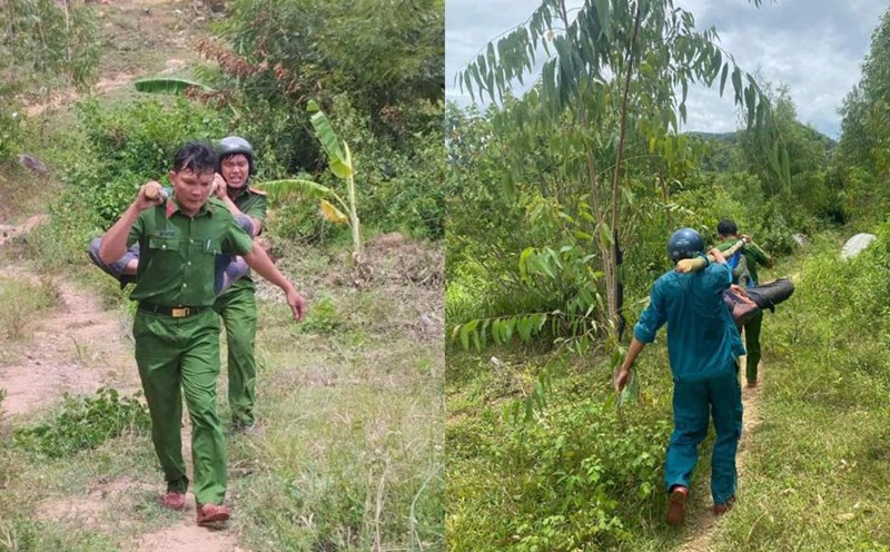 Lực lượng Công an xã Hòa Quang Bắc (huyện Phú Hòa, Phú Yên) dùng cáng võng giải cứu 2 người bị ong đốt khi đang làm rẫy. Ảnh Công an cung cấp