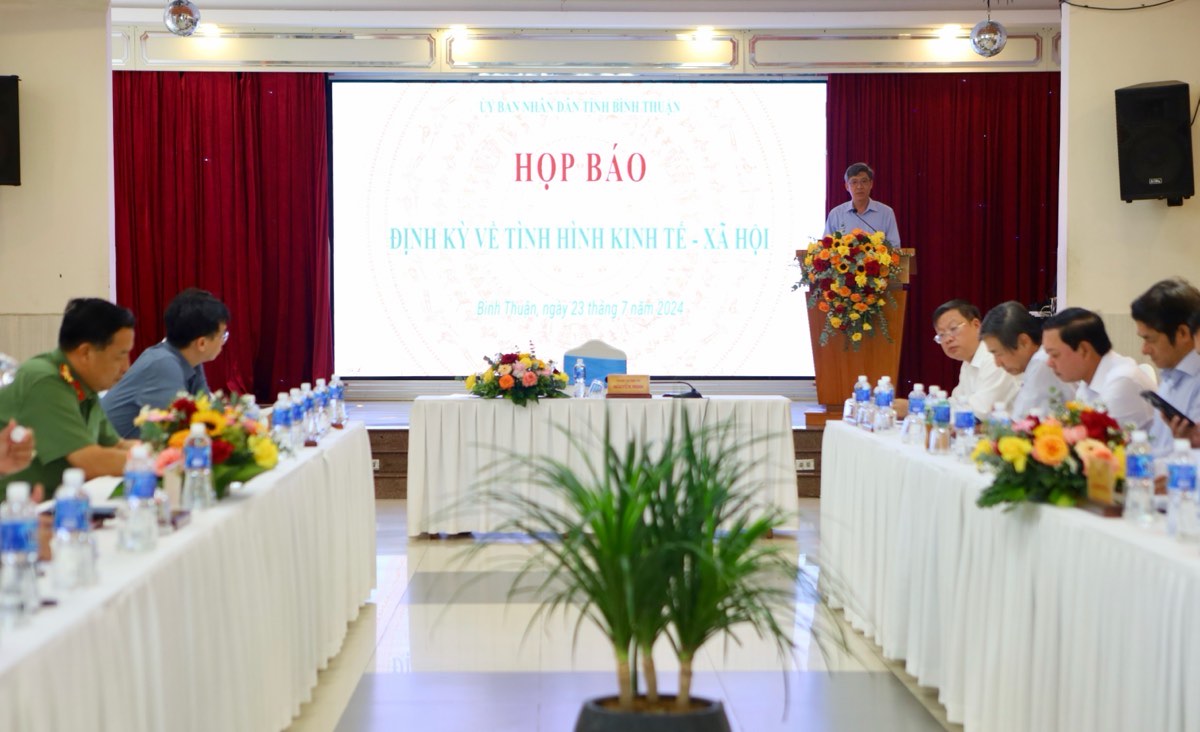 Quang cảnh buổi họp báo. Ảnh: Duy Tuấn 