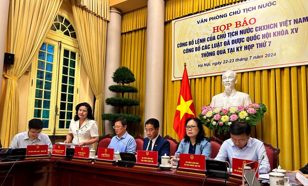 Deputy Minister of Labor, War Invalids and Social Affairs Nguyen Thi Ha spoke at the press conference. Photo: T. Vuong