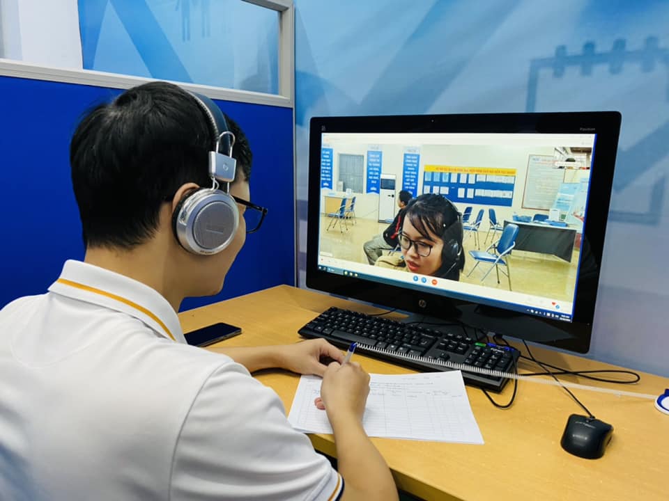 Nếu thuộc đối tượng tinh giản biên chế theo quy định tại Nghị định số 29, công chức sẽ được nghỉ hưu trước tuổi. Ảnh minh họa: Lương Hạnh