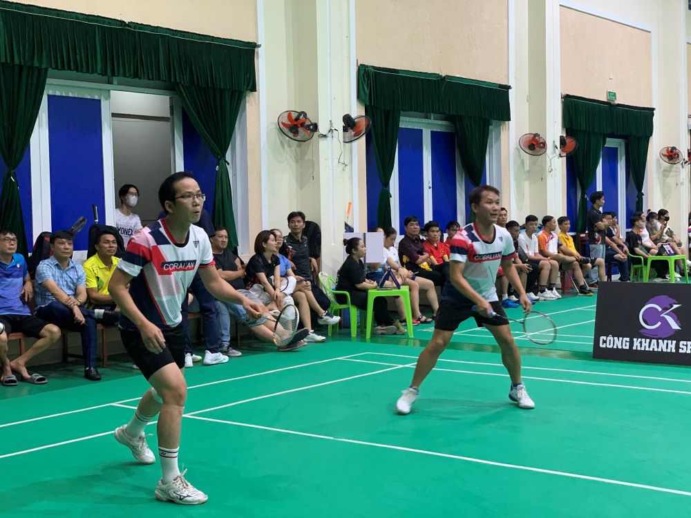 노조 회원, Da Nang City의 노동 문화 집에서 스포츠를하는 노동자. 사진 : Van Truc