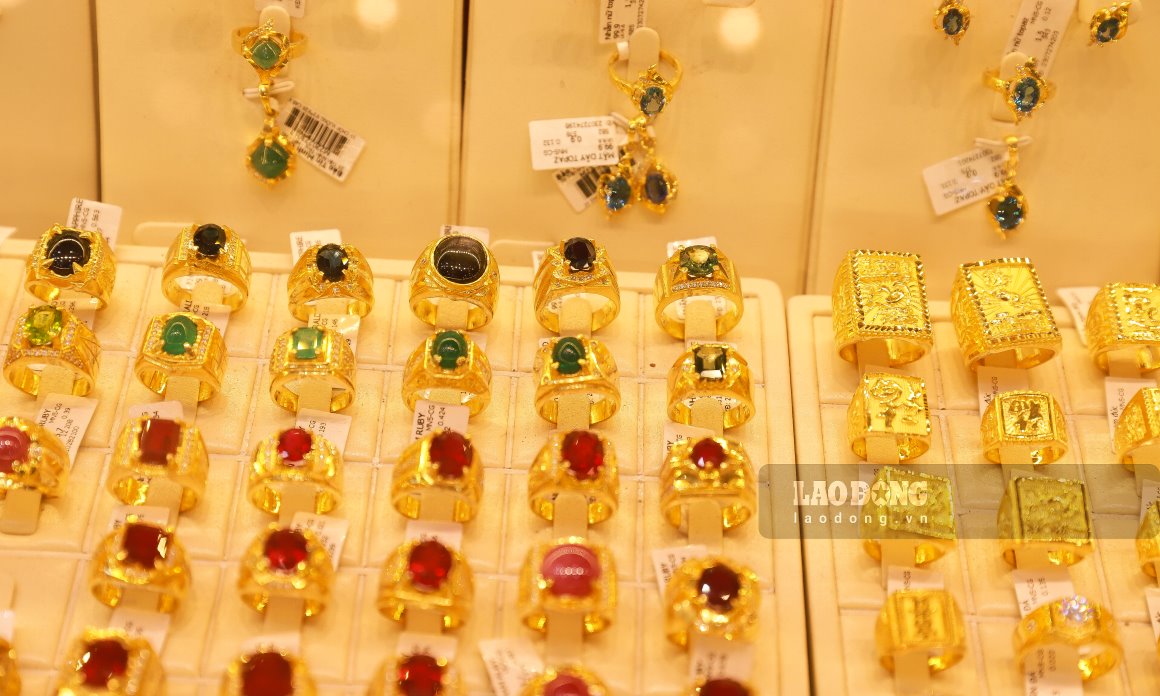 アートワーク：Phan Anh