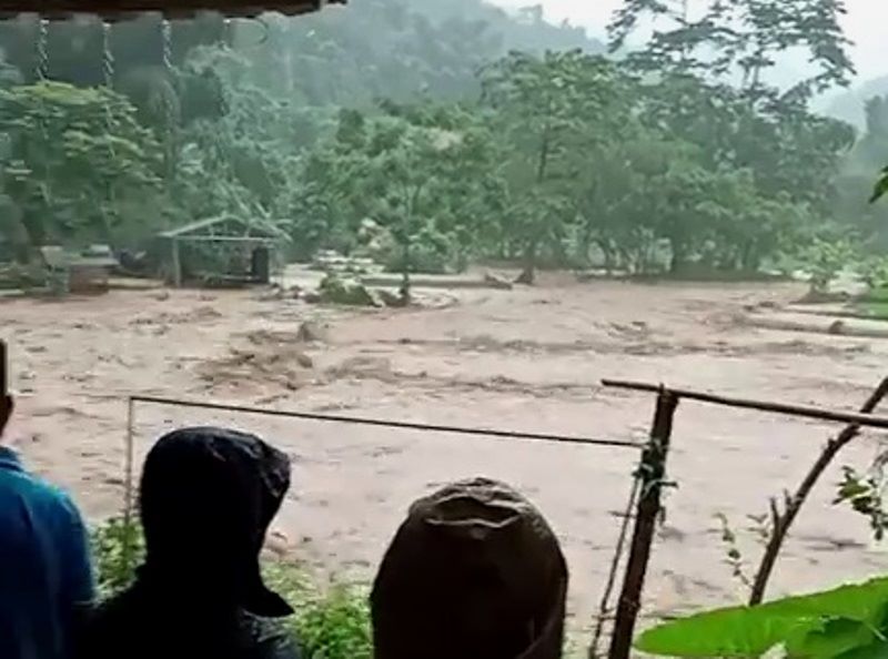 Floods occurred in Quan Hoa district, Thanh Hoa province. Photo: Cut from Clip