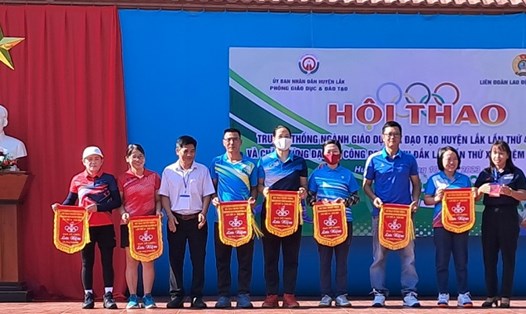 Liên đoàn Lao động huyện Lắk, tỉnh Đắk Lắk thời gian qua đã tổ chức nhiều hoạt động thiết thực cho đoàn viên, người lao động. Ảnh: Bảo Trung