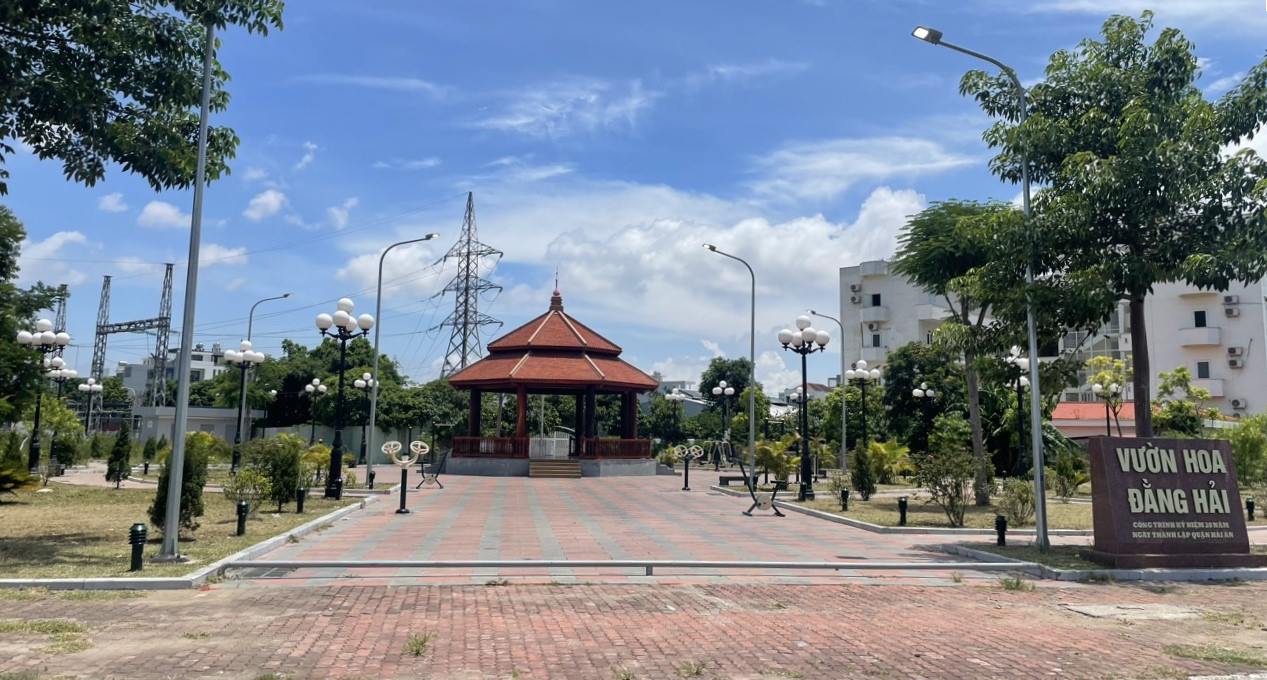 Dang Hai flower garden is also invested in and built according to the city's park, flower garden, and green tree program in the districts, period 2021-2025. Photo: Hoang Khoi