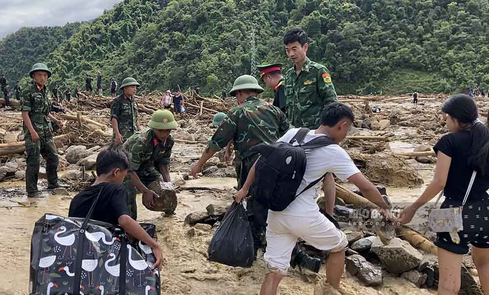 Hundreds of people from various forces have been mobilized to participate in rescue, rescue and overcoming the consequences of natural disasters.