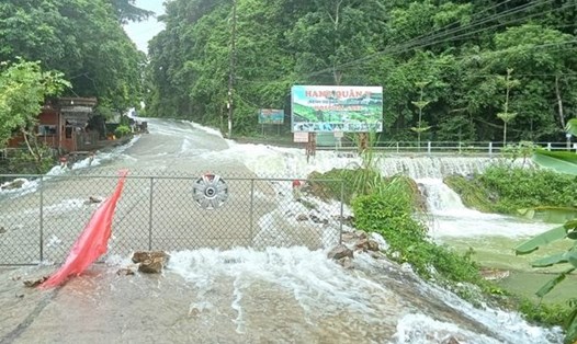 Khu vực đường ngập do mưa bão số 2. Ảnh: Trung tâm Văn hóa - Thông tin và Thể thao huyện Cát Hải, Hải Phòng