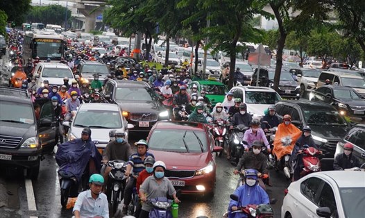 Dự báo hôm nay 25.7, Bắc Bộ và Nam Bộ vẫn còn mưa rải rác. Ảnh: Chân Phúc