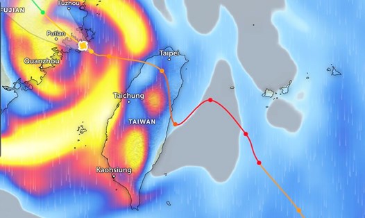 Siêu bão Gaemi đã đánh chìm một tàu hàng ngoài khơi đảo Đài Loan (Trung Quốc). Ảnh: Zoom Earth