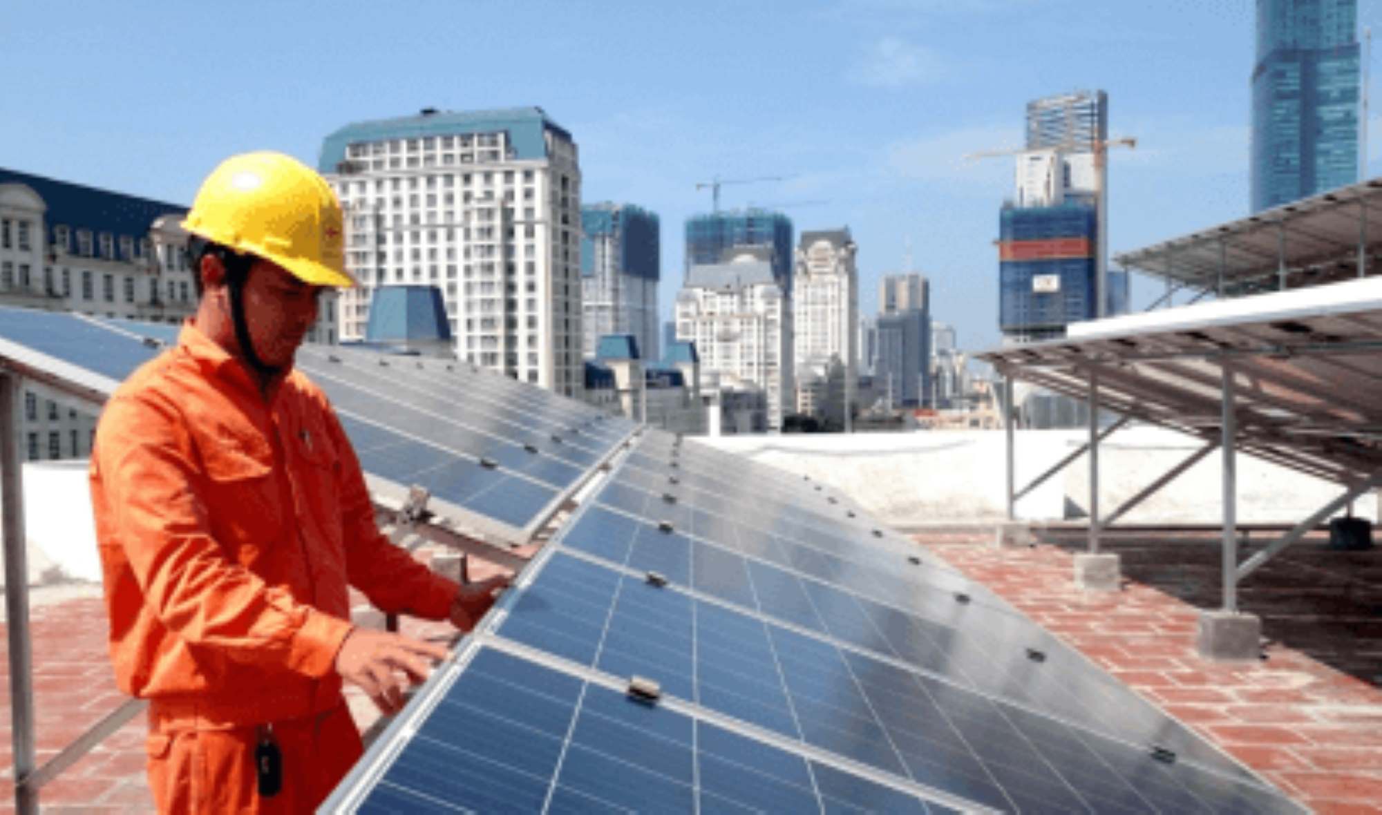  Số khách hàng lắp đặt điện mặt trời áp mái tại Đà Nẵng chưa cao. Ảnh: Nguyễn Mỹ
