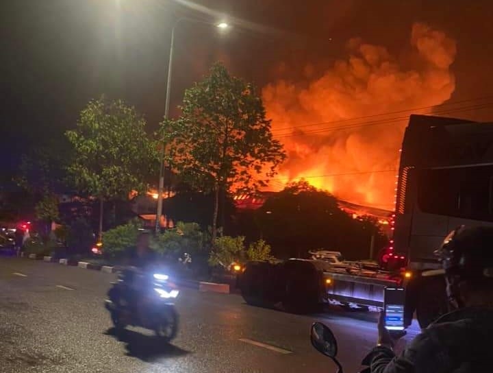 Fire scene. Photo: Duong Binh