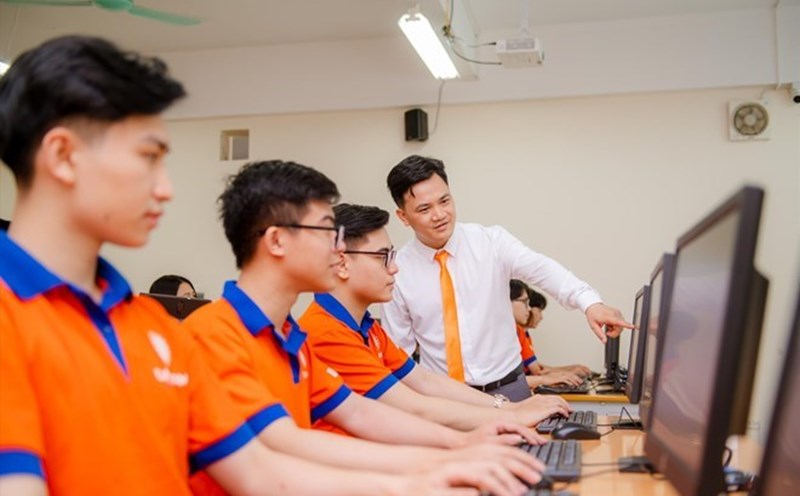 Học phí ngành Khoa học máy tính dao động từ 24 triệu đến hơn 45 triệu đồng/năm. Ảnh: DDN 