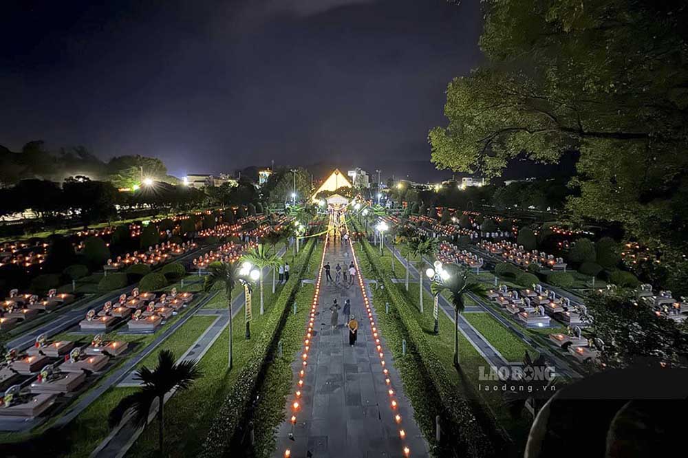 In Dien Bien province, there are currently 8 martyrs' cemeteries with more than 6,600 graves of martyrs, of which 705 graves have complete information, 653 graves have partial information and 5,285 graves have no information.